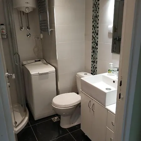 Alexplatz Danube View Apartment